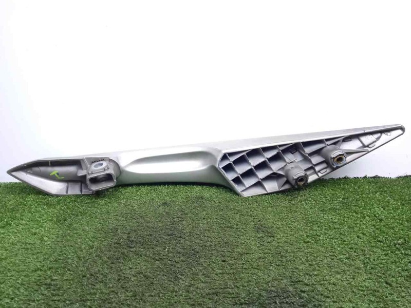 Recambio de maneta exterior trasera izquierda para peugeot satelis ii 125 referencia OEM IAM SINREFERENCIA  