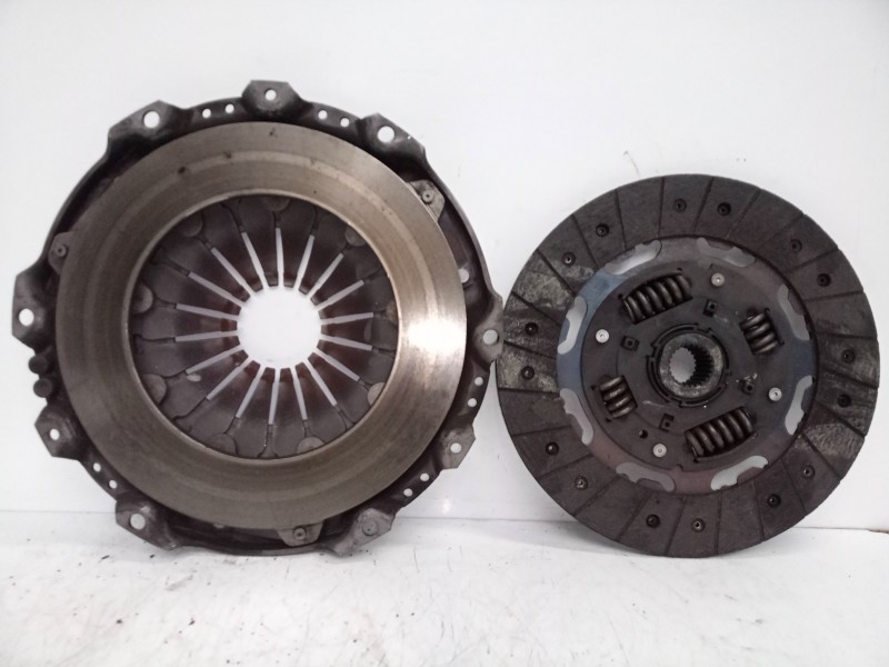 Recambio de kit embrague para mg serie 400 (rt) 2.0 turbodiesel referencia OEM IAM 6011-300004  