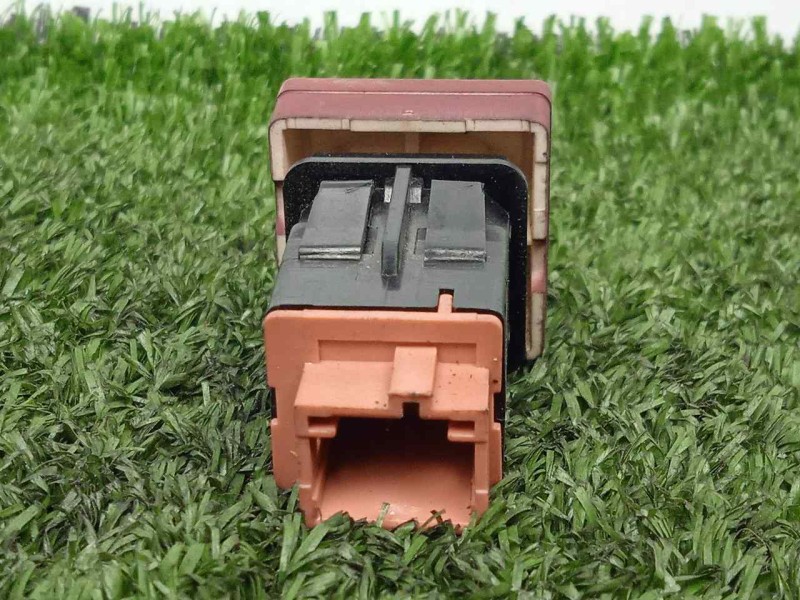 Recambio de warning para peugeot partner kombi 1.6 16v hdi cat referencia OEM IAM  08- 3.PINES