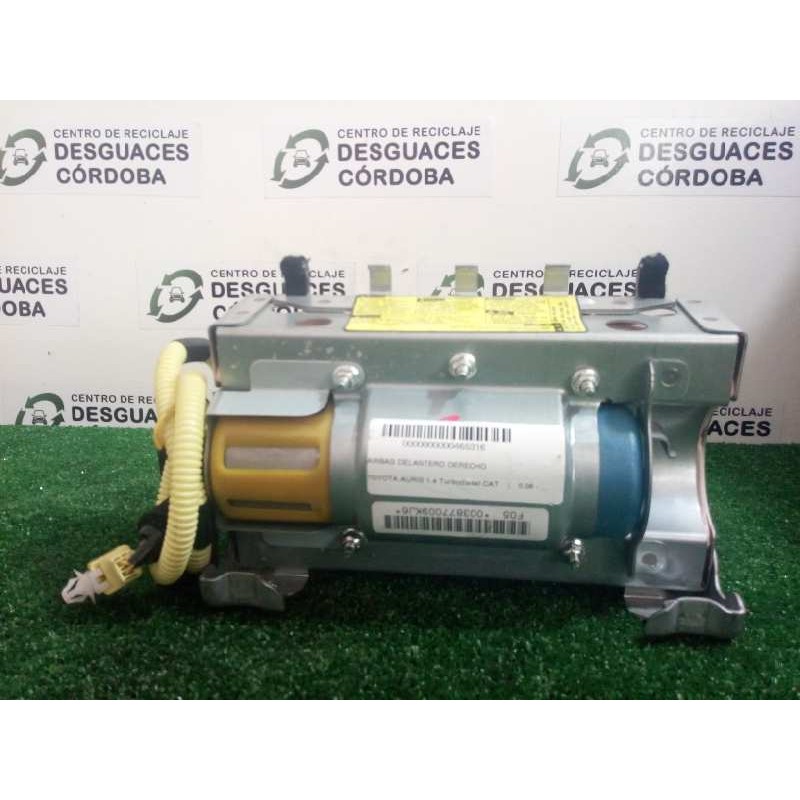 Recambio de airbag delantero derecho para toyota auris 1.4 turbodiesel cat referencia OEM IAM 003877009KJ6-305810420AB  