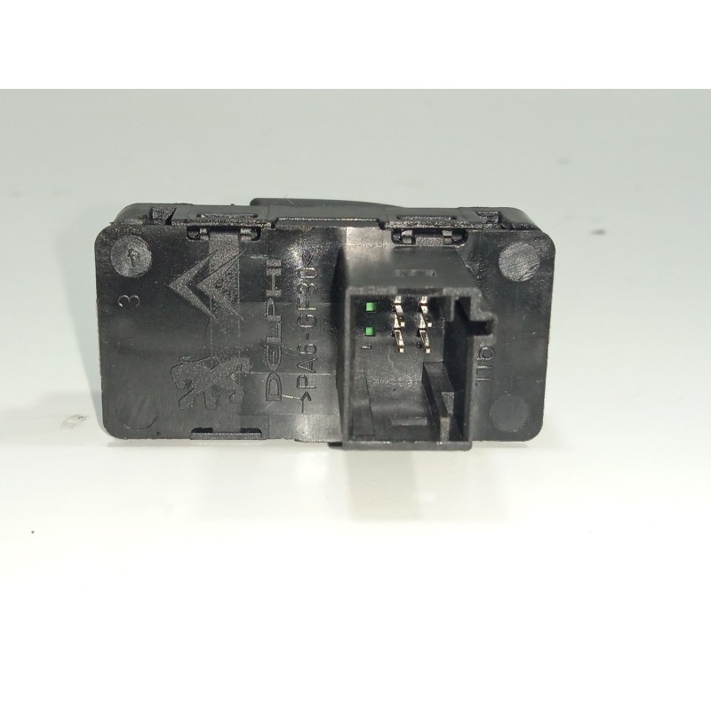 Recambio de mando elevalunas trasero izquierdo para peugeot 308 1.6 hdi fap referencia OEM IAM 13820-11688  