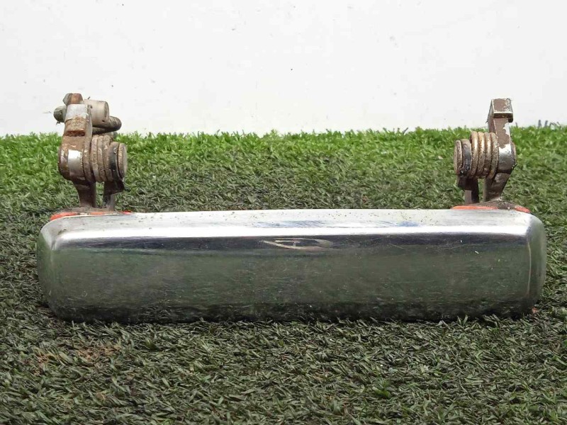 Recambio de maneta exterior delantera derecha para nissan patrol (k/w260) 2.8td referencia OEM IAM 80606C6800 CROMADA 