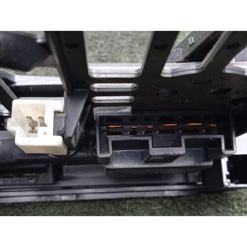 Recambio de mando calefaccion / aire acondicionado para nissan cabstar e 3.0 diesel referencia OEM IAM SINREFERENCIA 2D19 
