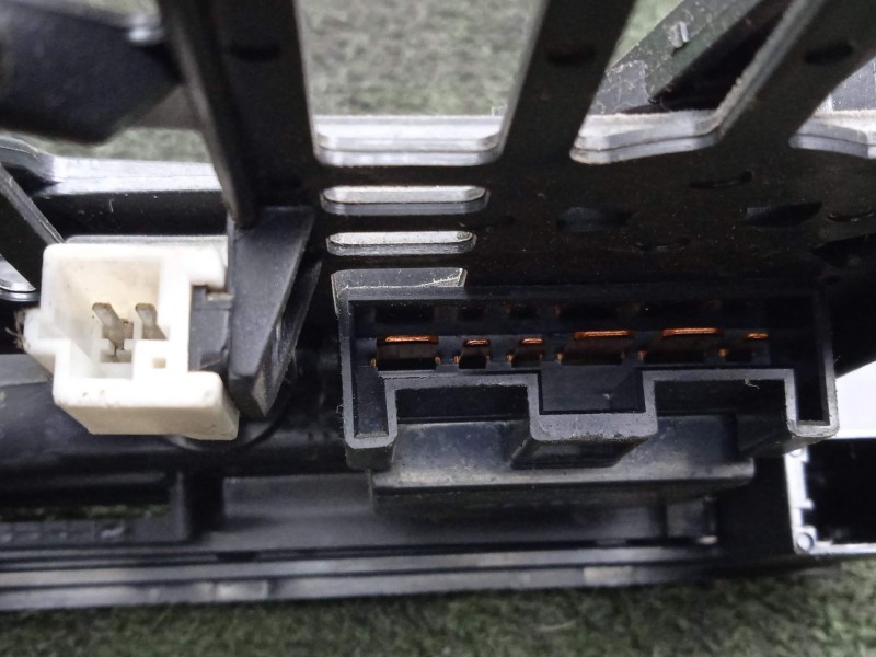 Recambio de mando calefaccion / aire acondicionado para nissan cabstar e 3.0 diesel referencia OEM IAM SINREFERENCIA 2D19 