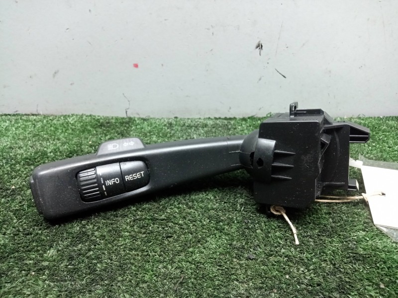 Recambio de mando luces para volvo s40 berlina 2.0 diesel cat referencia OEM IAM 17D770 03-12 