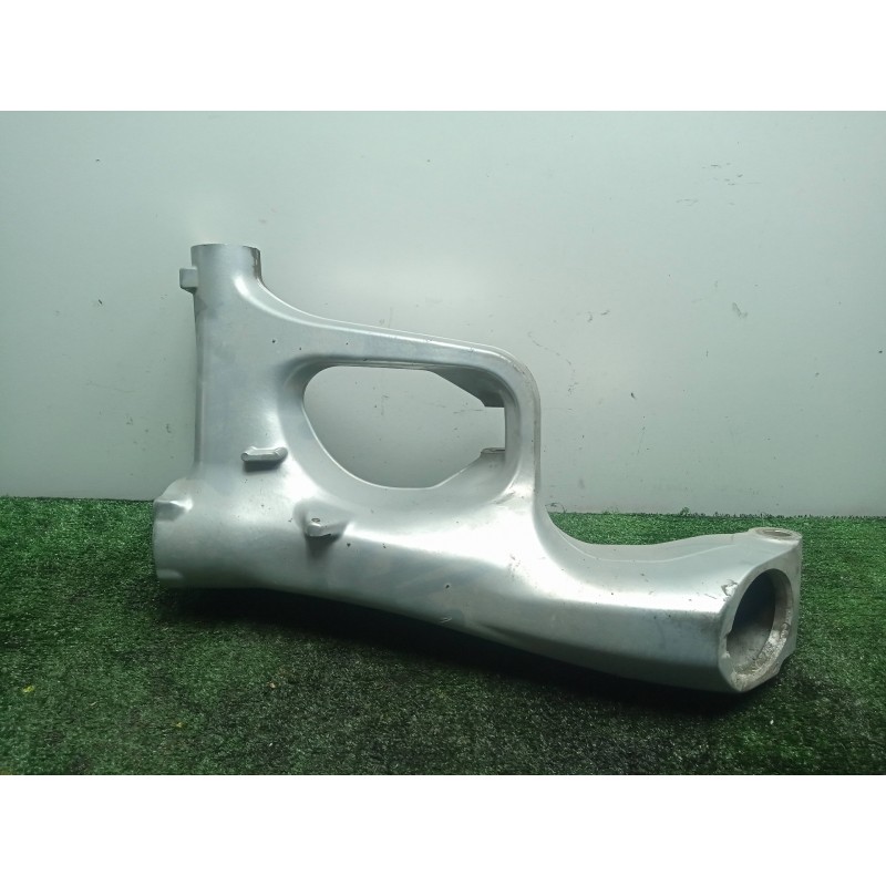 Recambio de basculante para bmw r 1200 rt referencia OEM IAM 8521813 14-19 TRASERO