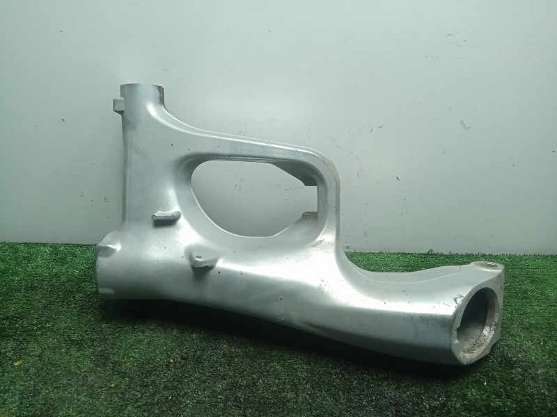 Recambio de basculante para bmw r 1200 rt referencia OEM IAM 8521813 14-19 TRASERO