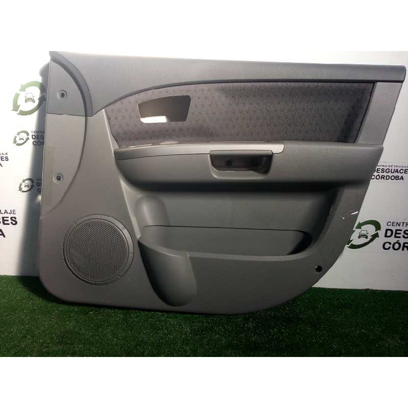 Recambio de guarnecido puerta delantera derecha para kia carens 2.0 crdi referencia OEM IAM 0K2JB68420Z6A NUEVO 