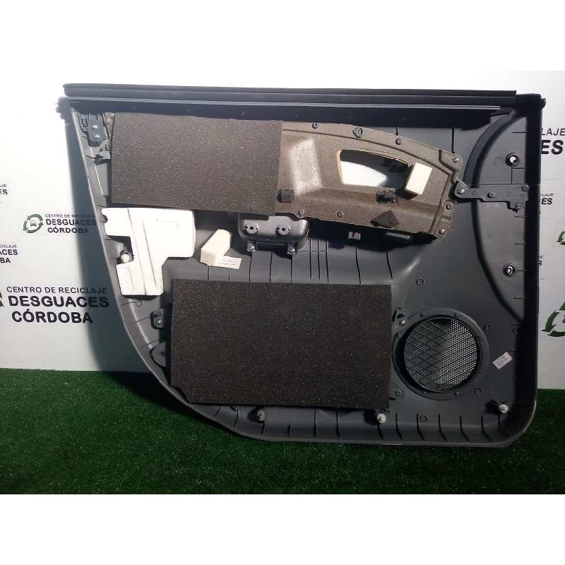 Recambio de guarnecido puerta delantera derecha para kia carens 2.0 crdi referencia OEM IAM 0K2JB68420Z6A NUEVO 