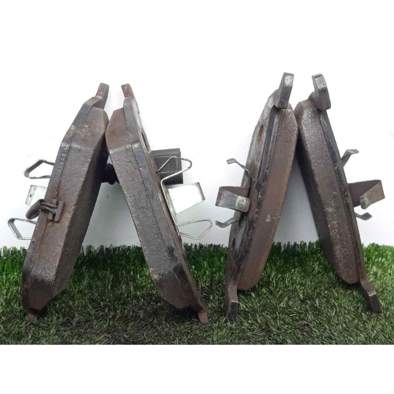 Recambio de pastillas frenos delanteras para volkswagen polo (9n1) 1.4 16v referencia OEM IAM JUEGO  