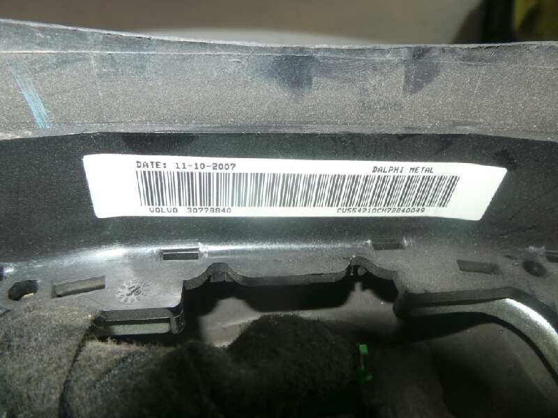 Recambio de volante para volvo xc70 2.4 diesel cat referencia OEM IAM PV55188020 CUERO.NEGRO 