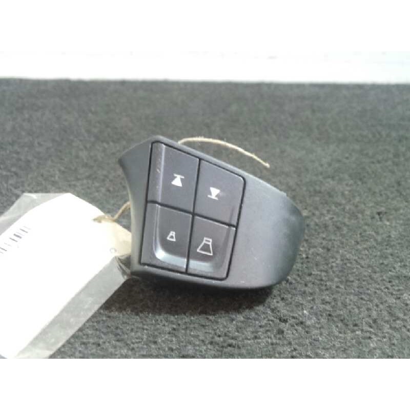 Recambio de mando volante para volvo xc70 2.4 diesel cat referencia OEM IAM 30739641 MANDO.RADIO 