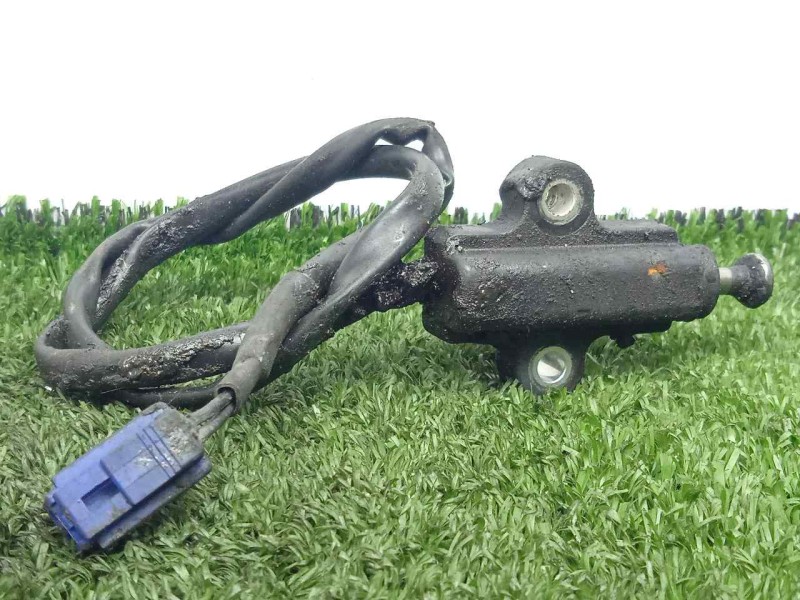 Recambio de sensor para yamaha yzf-r 1 yzf-r1 referencia OEM IAM 5PX825665100 INTERRUPTOR FRENO TRASERO 