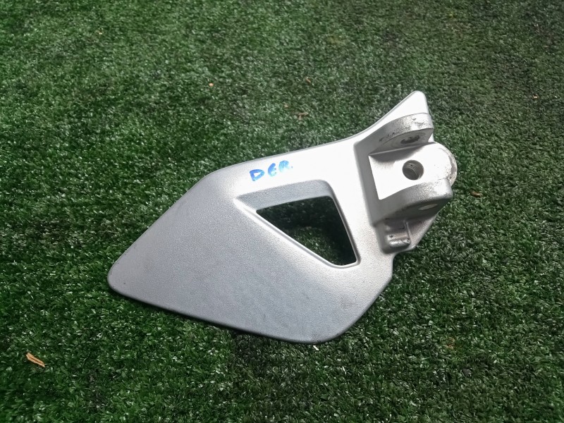 Recambio de posapie para bmw r 1200 rt referencia OEM IAM 46718560382 ESTRIBERA DERECHA K52 - 14-19