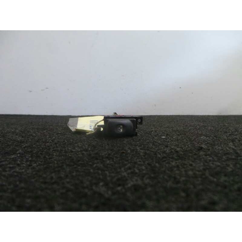 Recambio de mando elevalunas trasero izquierdo para renault laguna (b56) 2.2 turbodiesel referencia OEM IAM  CONECTOR ROJO 