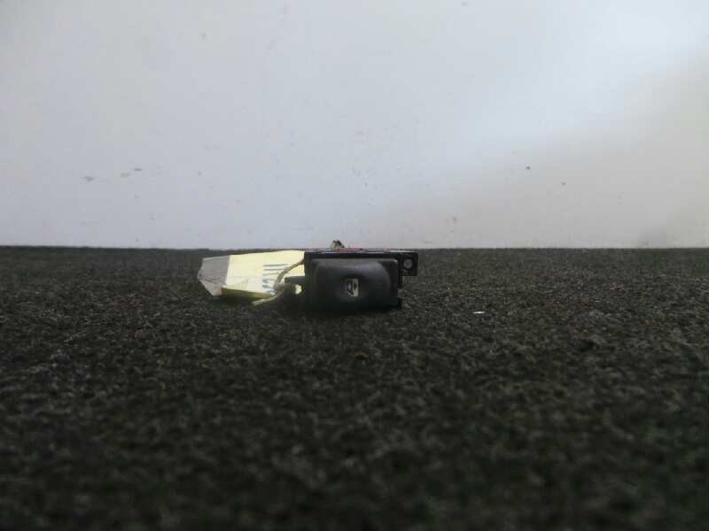 Recambio de mando elevalunas trasero izquierdo para renault laguna (b56) 2.2 turbodiesel referencia OEM IAM  CONECTOR ROJO 