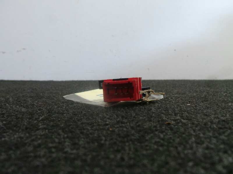 Recambio de mando elevalunas trasero izquierdo para renault laguna (b56) 2.2 turbodiesel referencia OEM IAM  CONECTOR ROJO 