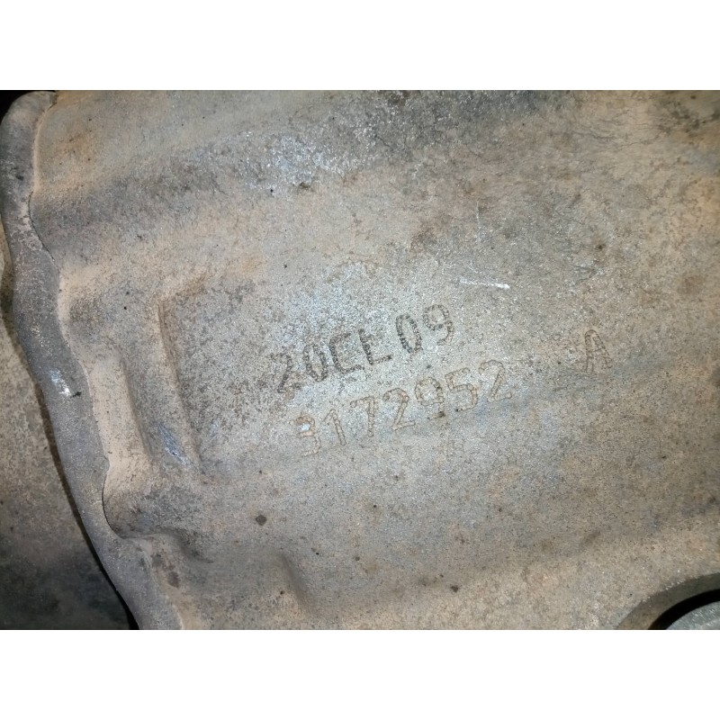 Recambio de caja cambios para peugeot 205 berlina 1.8 diesel referencia OEM IAM 20CL09 5.VELOCIDADES MANUAL