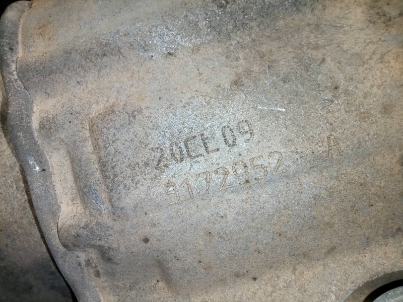 Recambio de caja cambios para peugeot 205 berlina 1.8 diesel referencia OEM IAM 20CL09 5.VELOCIDADES MANUAL