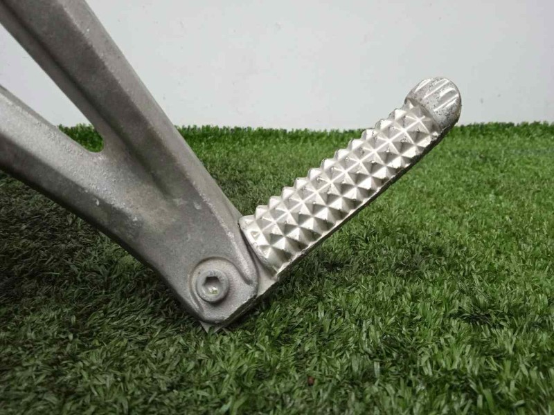 Recambio de estribo para yamaha yzf-r 1 yzf-r1 referencia OEM IAM 5VY2741L0100-5JJ274311000 TRASERO.IZQUIERDO 