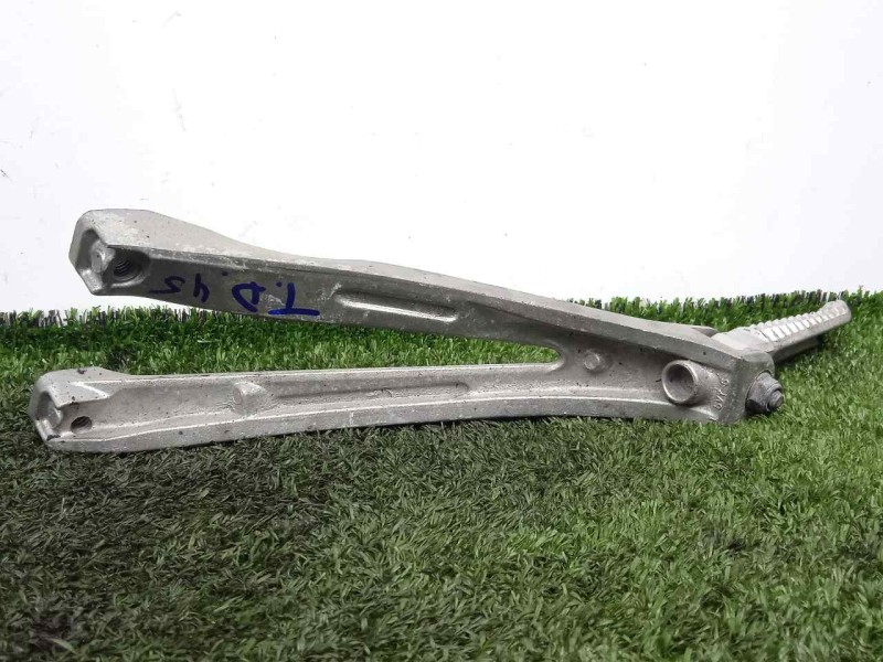 Recambio de estribo para yamaha yzf-r 1 yzf-r1 referencia OEM IAM 5VY2742L0100-5JJ274411000 TRASERO.DERECEHO 