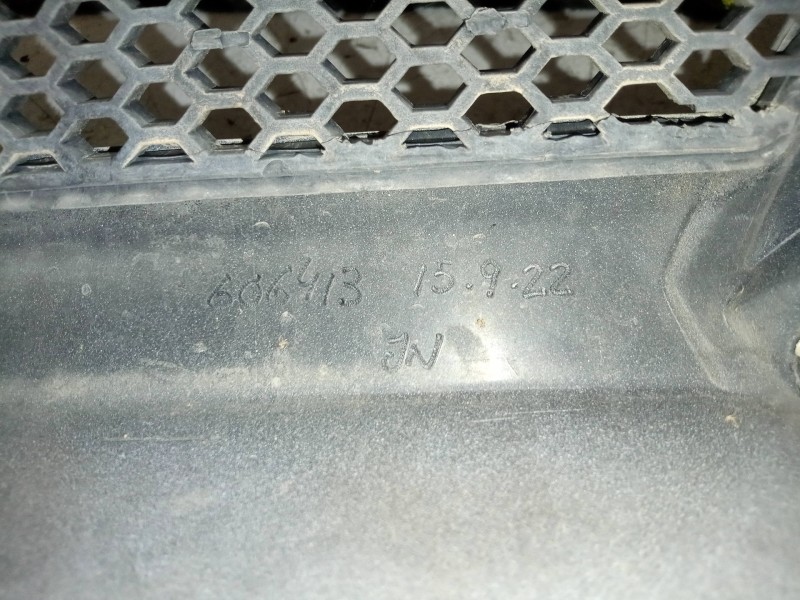 Recambio de rejilla delantera para alfa romeo 33 berlina 1.5 referencia OEM IAM   