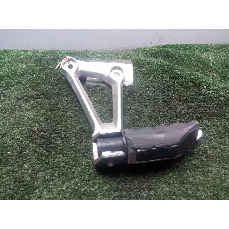 Recambio de estribo para honda cb500 x referencia OEM IAM 50725MGZJ00 13-18 - POSAPIE TRASERO.IZQUIERDO