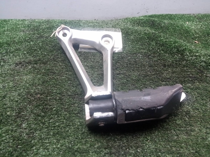 Recambio de estribo para honda cb500 x referencia OEM IAM 50725MGZJ00 13-18 - POSAPIE TRASERO.IZQUIERDO