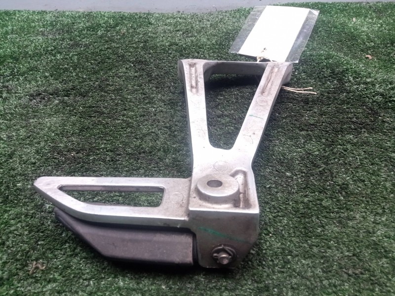 Recambio de estribo para honda cb500 x referencia OEM IAM 50725MGZJ00 13-18 - POSAPIE TRASERO.IZQUIERDO