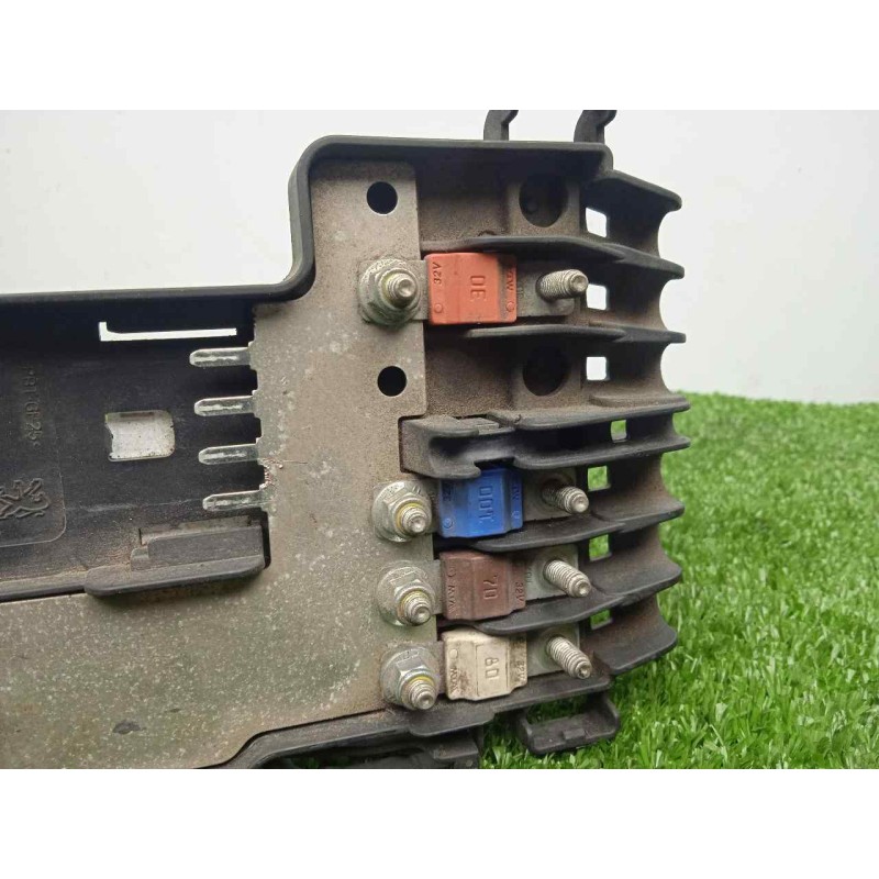 Recambio de caja reles / fusibles para peugeot partner kasten 1.6 16v hdi fap referencia OEM IAM 9660222380  