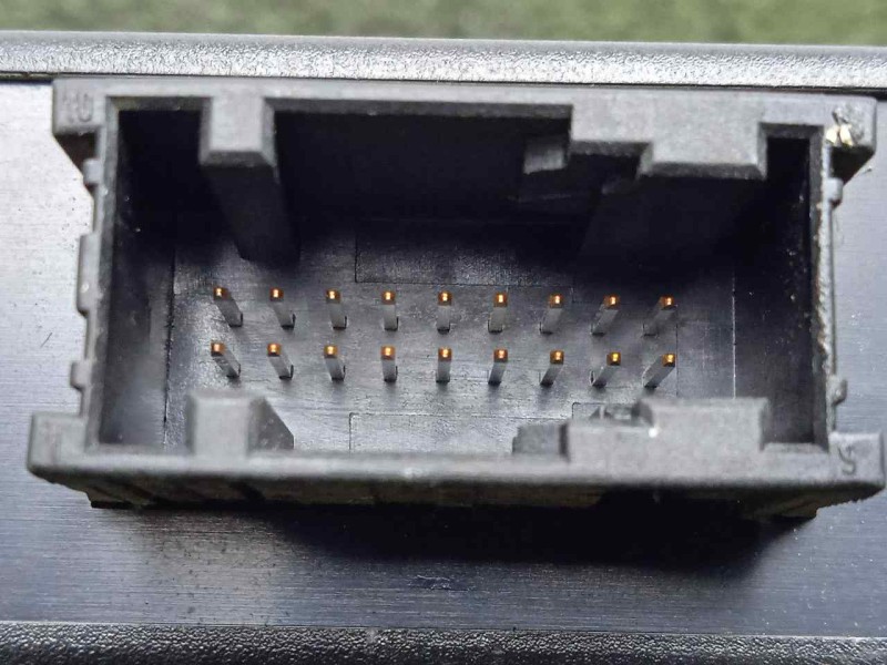 Recambio de centralita cierre para bmw serie 3 berlina (e36) 1.7 turbodiesel cat referencia OEM IAM 61358369483  