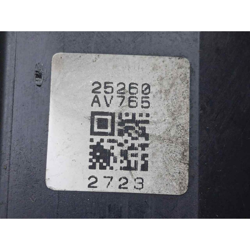 Recambio de mando limpia para nissan almera tino (v10m) 2.2 16v turbodiesel cat referencia OEM IAM   