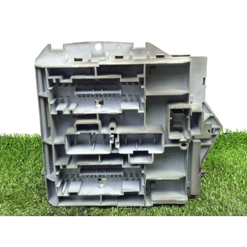 Recambio de caja reles / fusibles para fiat stilo (192) 1.6 16v cat referencia OEM IAM 46796533  