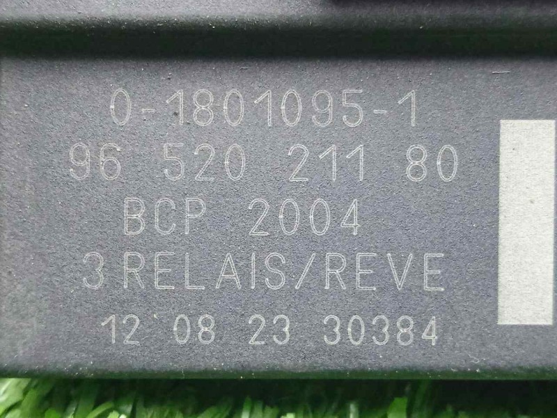 Recambio de caja precalentamiento para peugeot partner kasten 1.6 16v hdi fap referencia OEM IAM 9652021180  