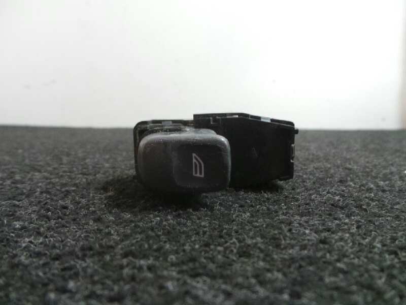 Recambio de mando elevalunas trasero derecho para volvo s60 berlina 2.4 diesel cat referencia OEM IAM   