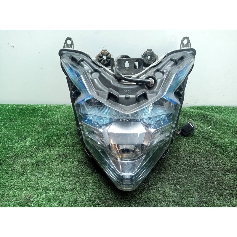 Recambio de faro central para honda cb500 x referencia OEM IAM 33100MJWJ81 13-18 CON.TARAS