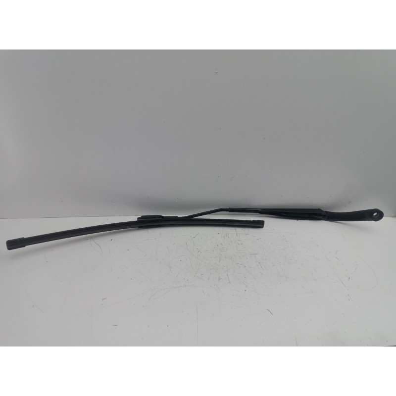 Recambio de brazo limpia delantero izquierdo para dacia dokker express 1.5 dci diesel fap cat referencia OEM IAM   