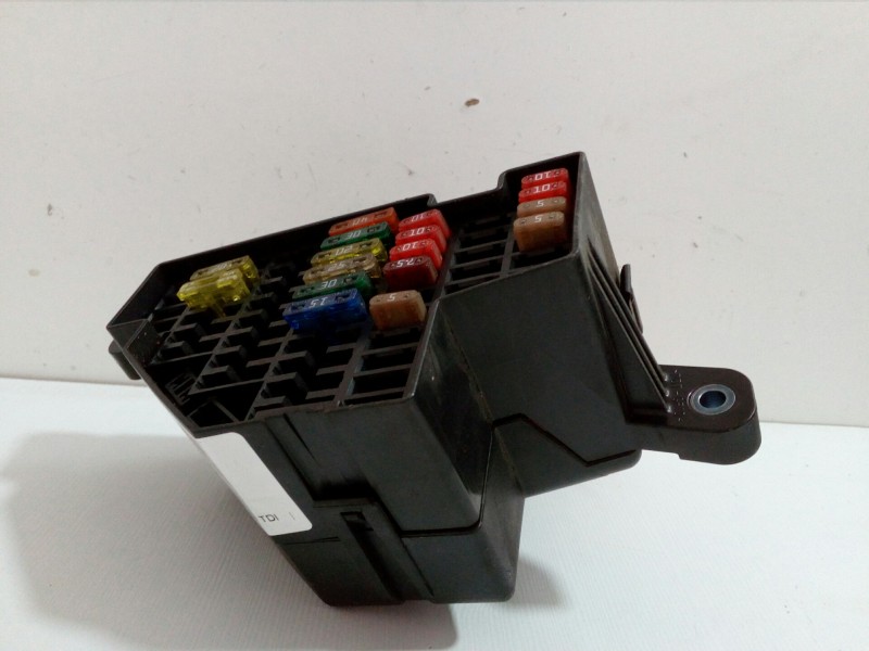 Recambio de caja reles / fusibles para volkswagen golf v berlina (1k1) 1.9 tdi referencia OEM IAM 1K1941824  