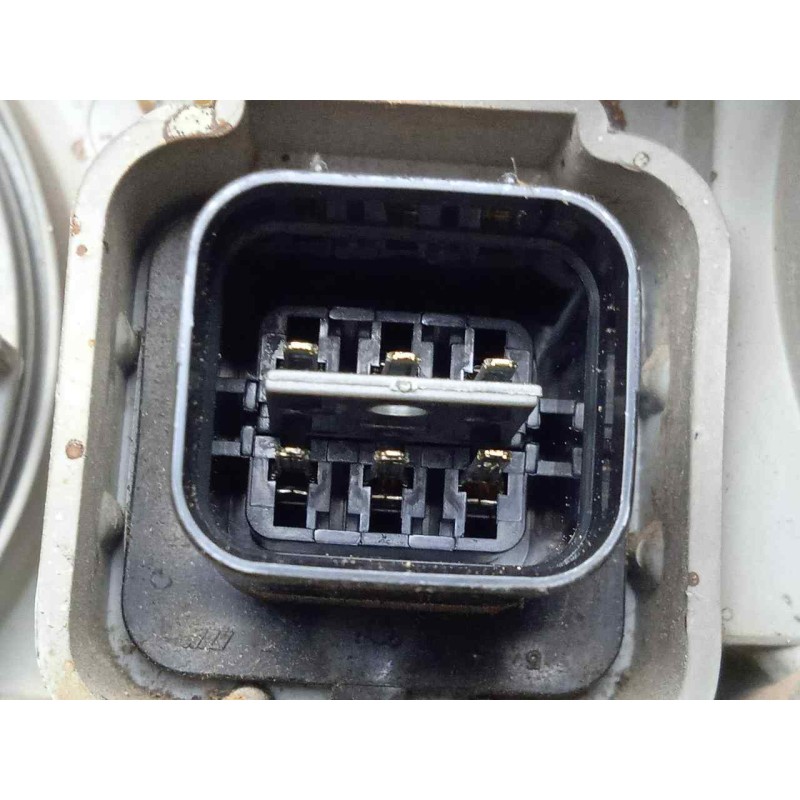 Recambio de faro derecho para hyundai trajet (fo) 2.0 16v cat referencia OEM IAM SINREFERENCIA  