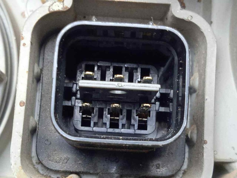 Recambio de faro derecho para hyundai trajet (fo) 2.0 16v cat referencia OEM IAM SINREFERENCIA  