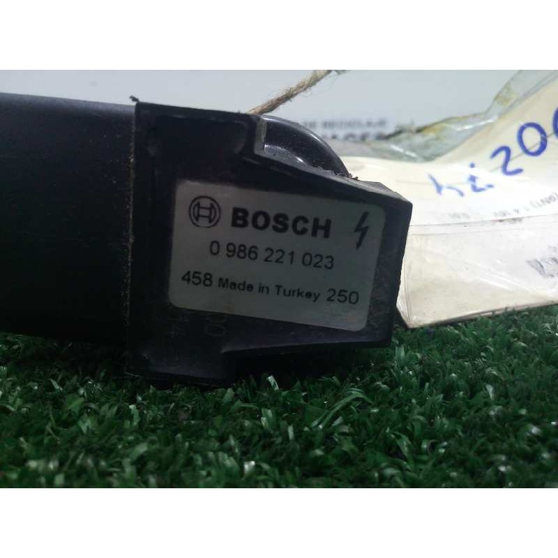 Recambio de bobina encendido para volkswagen polo (9n1) 1.4 16v referencia OEM IAM 0986221023  BOSCH