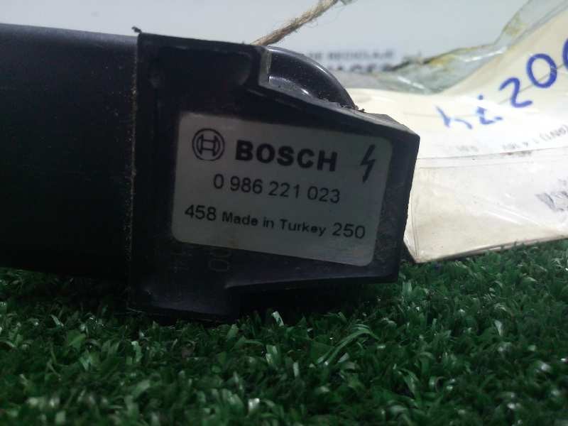 Recambio de bobina encendido para volkswagen polo (9n1) 1.4 16v referencia OEM IAM 0986221023  BOSCH
