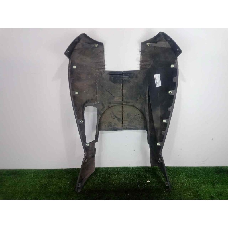 Recambio de cubrecarter para peugeot satelis ii 125 referencia OEM IAM REF:1178082700-1178082600  