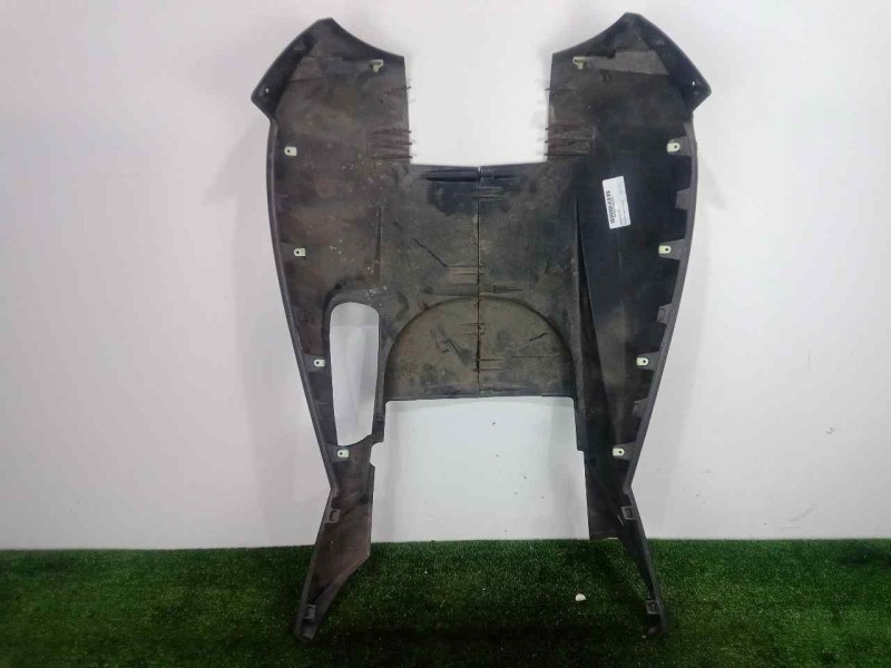 Recambio de cubrecarter para peugeot satelis ii 125 referencia OEM IAM REF:1178082700-1178082600  