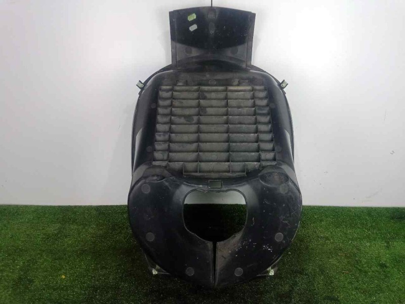 Recambio de carenado delantero para peugeot satelis ii 125 referencia OEM IAM 1177309600 HUECO RADIADOR 