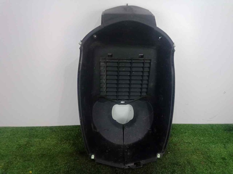 Recambio de carenado delantero para peugeot satelis ii 125 referencia OEM IAM 1177309600 HUECO RADIADOR 