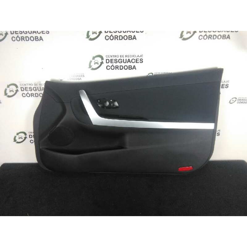 Recambio de guarnecido puerta delantera derecha para kia cee´d 1.4 cat referencia OEM IAM 82340A2700DEB 3.PUERTAS 