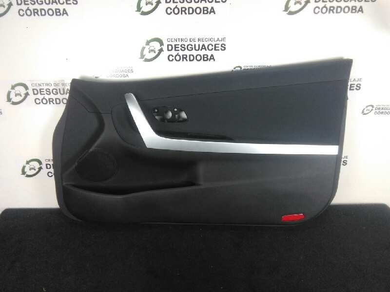 Recambio de guarnecido puerta delantera derecha para kia cee´d 1.4 cat referencia OEM IAM 82340A2700DEB 3.PUERTAS 