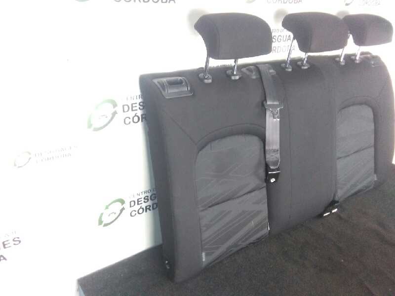 Recambio de asientos traseros para kia cee´d 1.4 cat referencia OEM IAM  RESPALDARES 