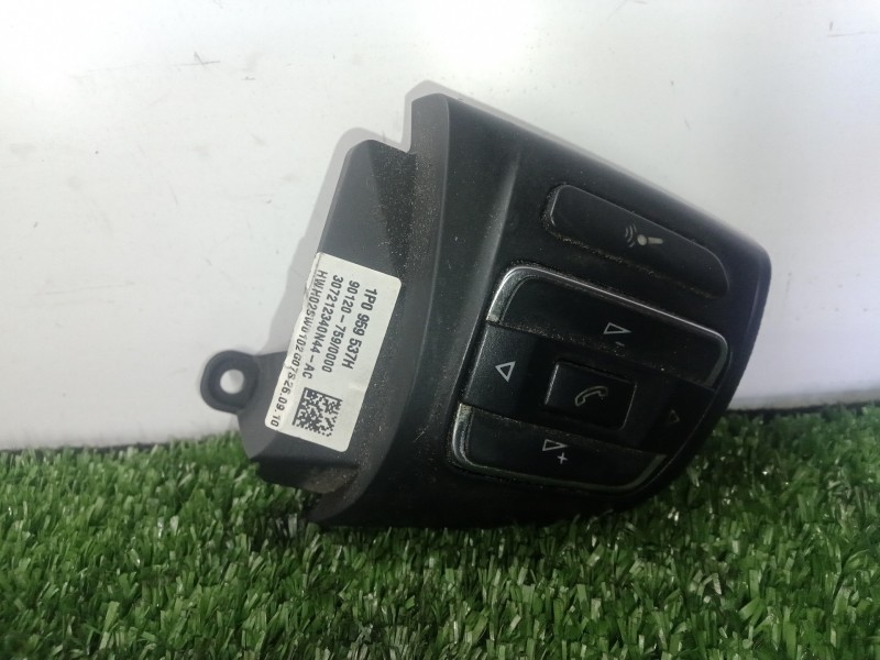 Recambio de mando volante para seat leon (1p1) 1.6 tdi referencia OEM IAM 1P0959537H  